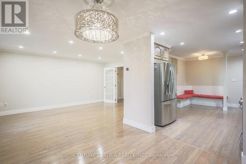 2750 Barnstone Crescent, Mississauga, ON - Indoor Photo Showing Other Room