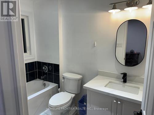 14 Barr Crescent, Aurora, ON - Indoor Photo Showing Bathroom