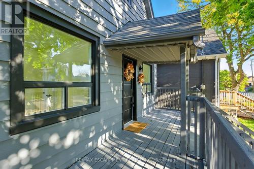 9 ALICE STREET  Hamilton, ON L8H 4R5