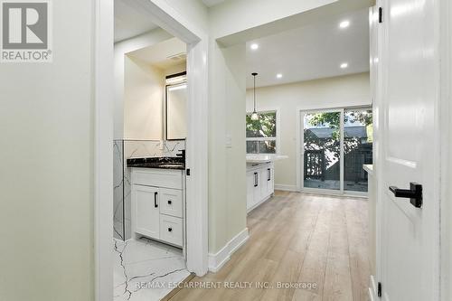 9 Alice Street, Hamilton, ON - Indoor Photo Showing Other Room