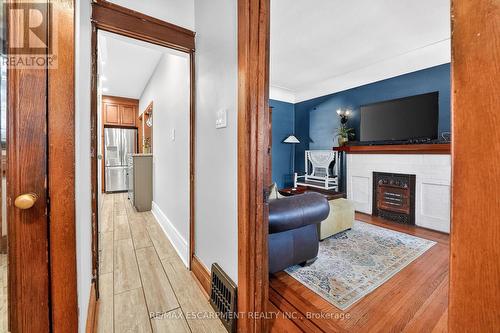 207 Edgemont Street S, Hamilton, ON - Indoor With Fireplace