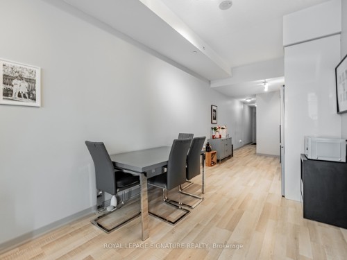 202-51 East Liberty Street, Toronto, ON - Indoor Photo Showing Dining Room