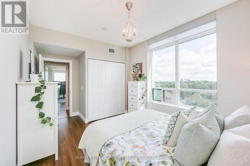 904 - 319 Merton Street, Toronto, ON - Indoor Photo Showing Bedroom