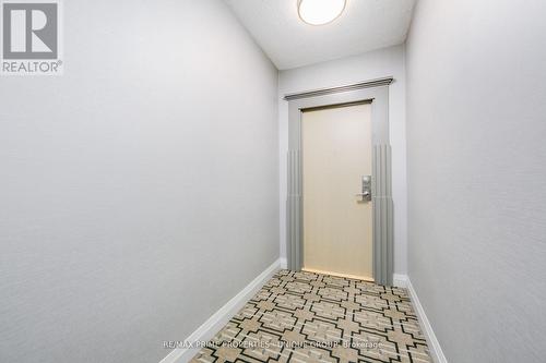 904 - 319 Merton Street, Toronto, ON - Indoor Photo Showing Other Room