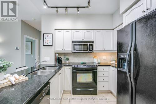 904 - 319 Merton Street, Toronto, ON - Indoor Photo Showing Kitchen With Double Sink