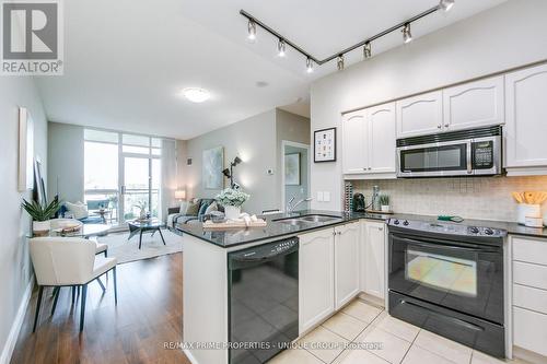 904 - 319 Merton Street, Toronto, ON - Indoor Photo Showing Kitchen