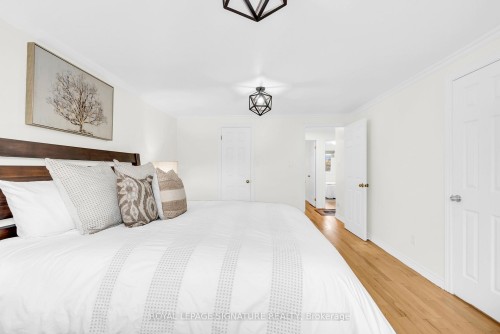 6467 Edenwood Drive, Mississauga, ON - Indoor Photo Showing Bedroom