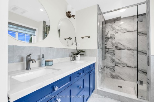 6467 Edenwood Drive, Mississauga, ON - Indoor Photo Showing Bathroom