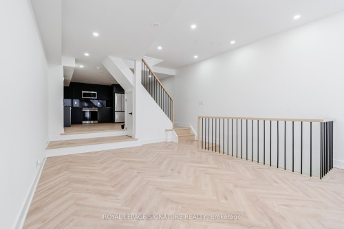 2-861 O'Connor Drive E, Toronto, ON 