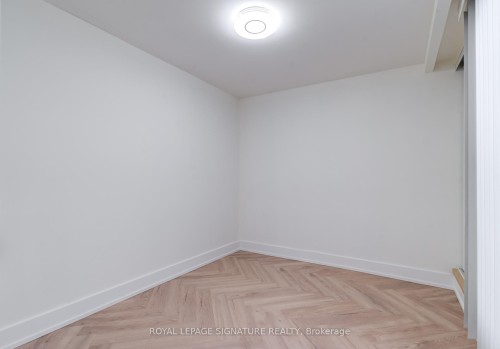 2-861 O'Connor Drive E, Toronto, ON 