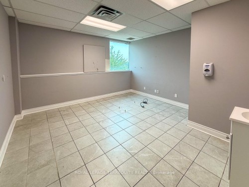 203-5402 Main Street, Whitchurch-Stouffville, ON 