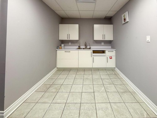 203-5402 Main Street, Whitchurch-Stouffville, ON 