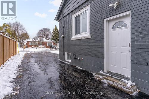 54 Duncombe Drive, Hamilton, ON 