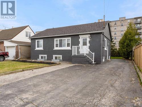 54 Duncombe Drive, Hamilton, ON 