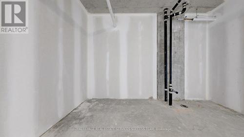 301 - 600 Dixon Road, Toronto, ON 