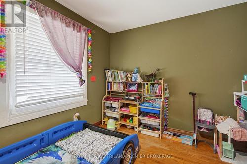 816 Dundalk Drive, London South (South P), ON - Indoor Photo Showing Bedroom