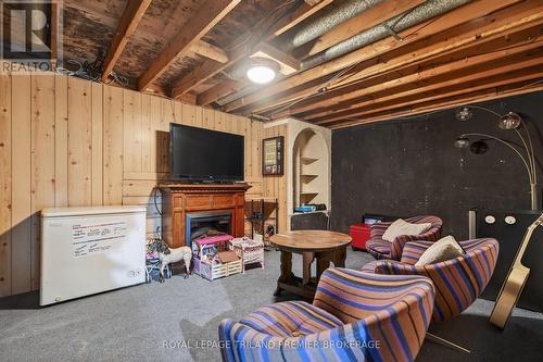 816 Dundalk Drive, London South (South P), ON - Indoor With Fireplace