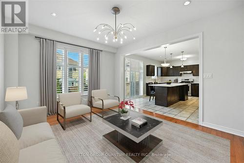 167 Alessio Drive, Hamilton, ON - Indoor Photo Showing Living Room
