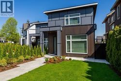 2833 OLIVER CRESCENT  Vancouver, BC V6L 1T1