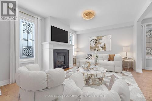 508 Yellow Birch Street, Ottawa, ON - Indoor Photo Showing Living Room With Fireplace