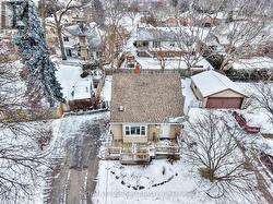 Aerial view that really shows the large porch well - 