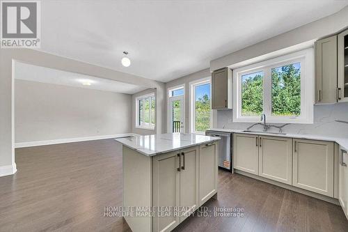 1242 Talisman Manor, Pickering, ON - Indoor Photo Showing Kitchen With Upgraded Kitchen