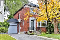 684 EGLINTON AVENUE E  Toronto, ON M4G 2K5
