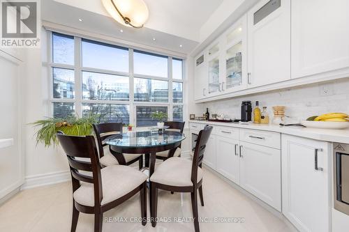 210 - 10 Old York Mills Road, Toronto, ON - Indoor Photo Showing Dining Room