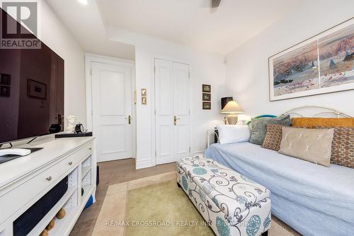 210 - 10 Old York Mills Road, Toronto, ON - Indoor Photo Showing Bedroom