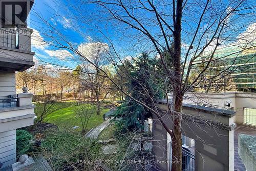 210 - 10 Old York Mills Road, Toronto, ON - Outdoor