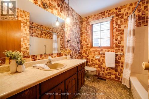 46 Esther Avenue, Cambridge, ON - Indoor Photo Showing Bathroom