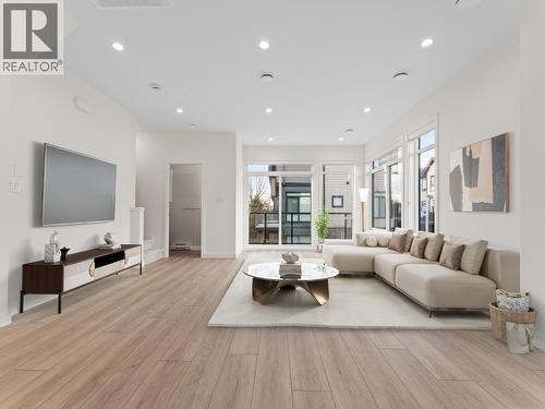 18 4337 BOUNDARY ROAD  Richmond, BC V6V 1S8