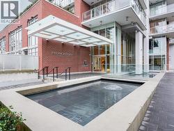 1007 83 Saghalie Rd  Victoria, BC V9A 0E7