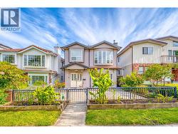 426 E 18TH AVENUE  Vancouver, BC V5V 1G1