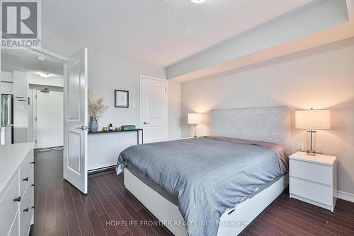 201 - 920 Sheppard Avenue W, Toronto, ON - Indoor Photo Showing Bedroom