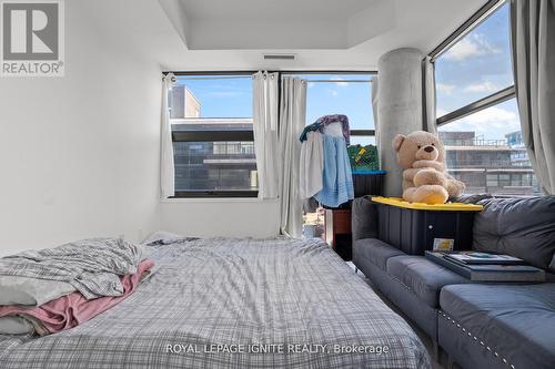 414 - 1604 Charles Street, Whitby, ON - Indoor Photo Showing Bedroom