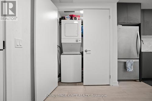 414 - 1604 Charles Street, Whitby, ON - Indoor Photo Showing Laundry Room