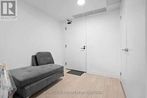 414 - 1604 Charles Street, Whitby, ON - Indoor Photo Showing Other Room