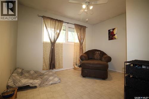 724 4Th Street E, Shaunavon, SK - Indoor