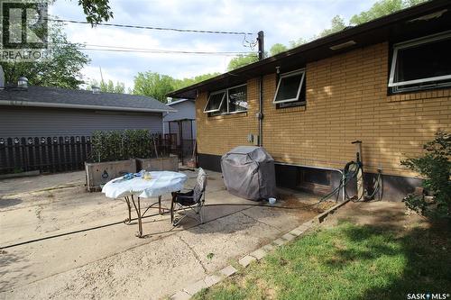724 4Th Street E, Shaunavon, SK - Outdoor With Exterior