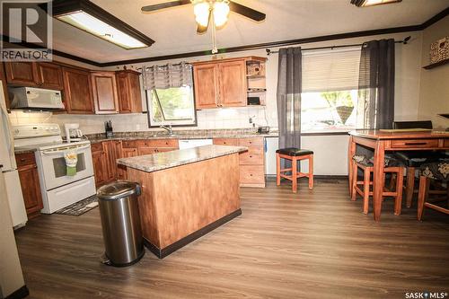 724 4Th Street E, Shaunavon, SK - Indoor Photo Showing Kitchen
