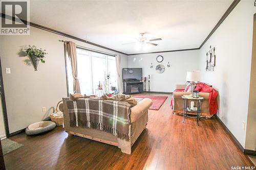 724 4Th Street E, Shaunavon, SK - Indoor
