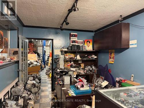 B8 - 2370 Midland Avenue, Toronto, ON 