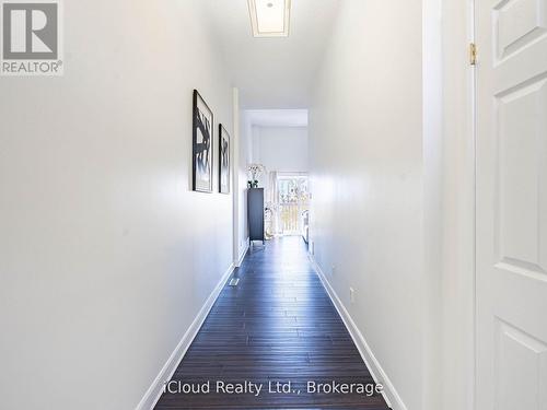 16 - 1100 Queens Avenue, Oakville, ON - Indoor Photo Showing Other Room