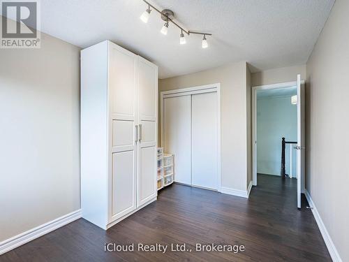 16 - 1100 Queens Avenue, Oakville, ON - Indoor Photo Showing Other Room
