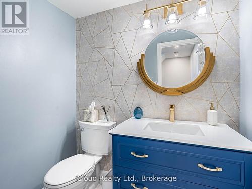16 - 1100 Queens Avenue, Oakville, ON - Indoor Photo Showing Bathroom