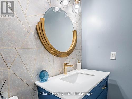 16 - 1100 Queens Avenue, Oakville, ON - Indoor Photo Showing Bathroom