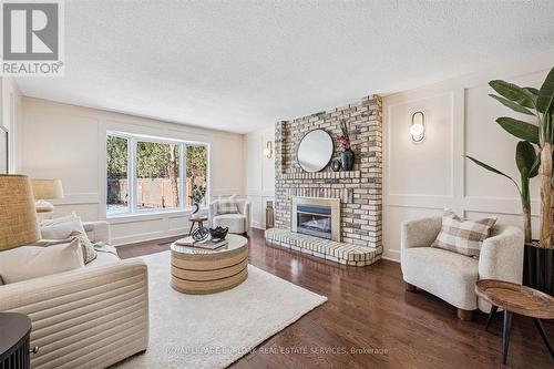 4069 Lakeshore Road, Burlington, ON - Indoor Photo Showing Living Room With Fireplace