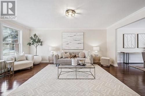 4069 Lakeshore Road, Burlington, ON - Indoor Photo Showing Living Room