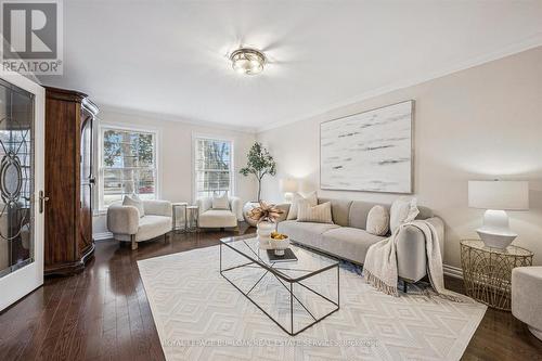 4069 Lakeshore Road, Burlington, ON - Indoor Photo Showing Living Room